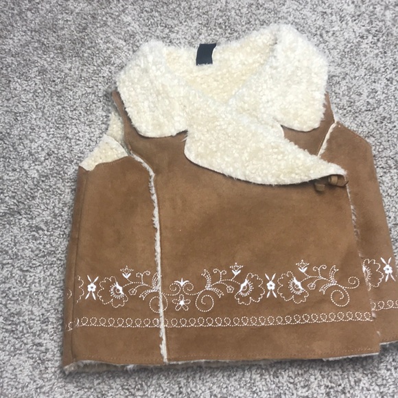 Baby Gap Vest - Picture 3 of 13